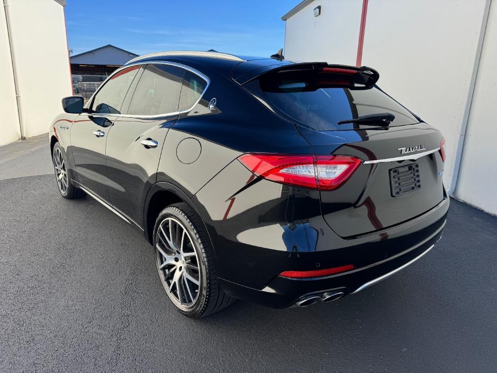 2017 Maserati Levante S - Photo 6