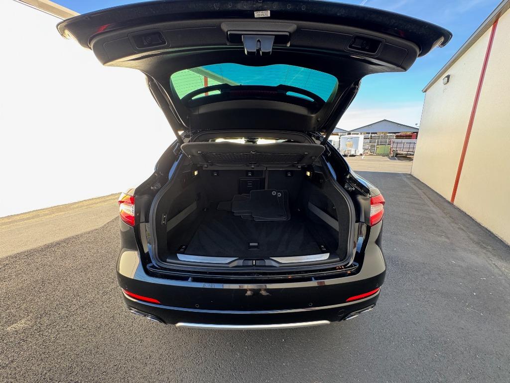 2017 Maserati Levante S - Photo 11
