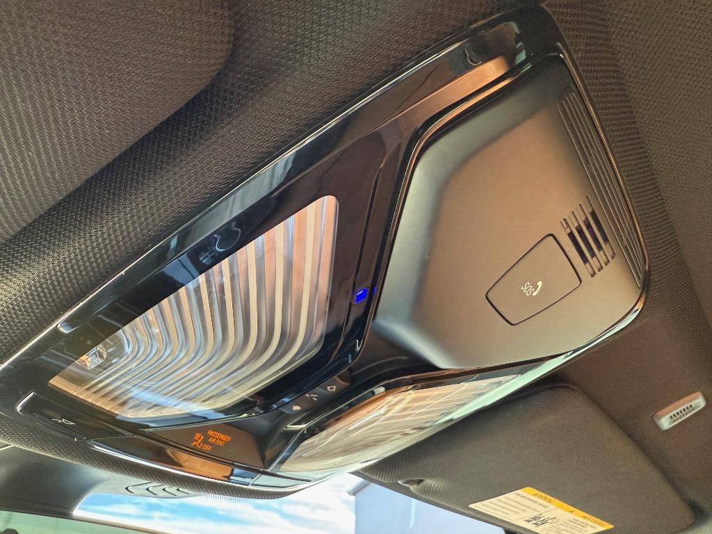 2018 BMW 5 Series 530e - Photo 20