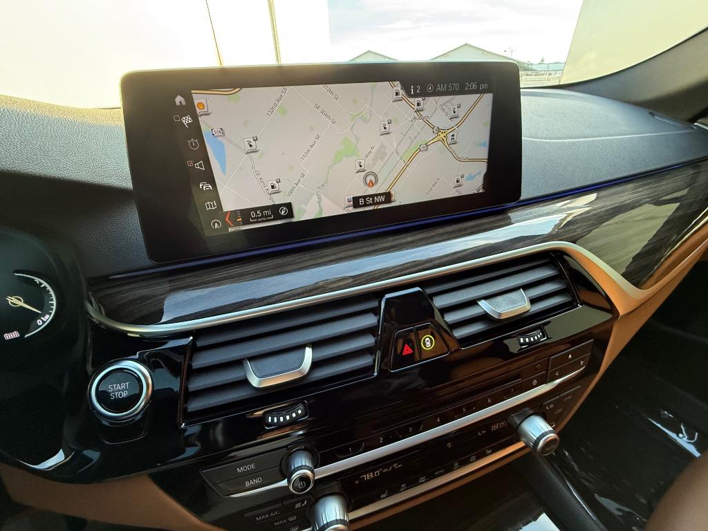 2018 BMW 5 Series 530e - Photo 18