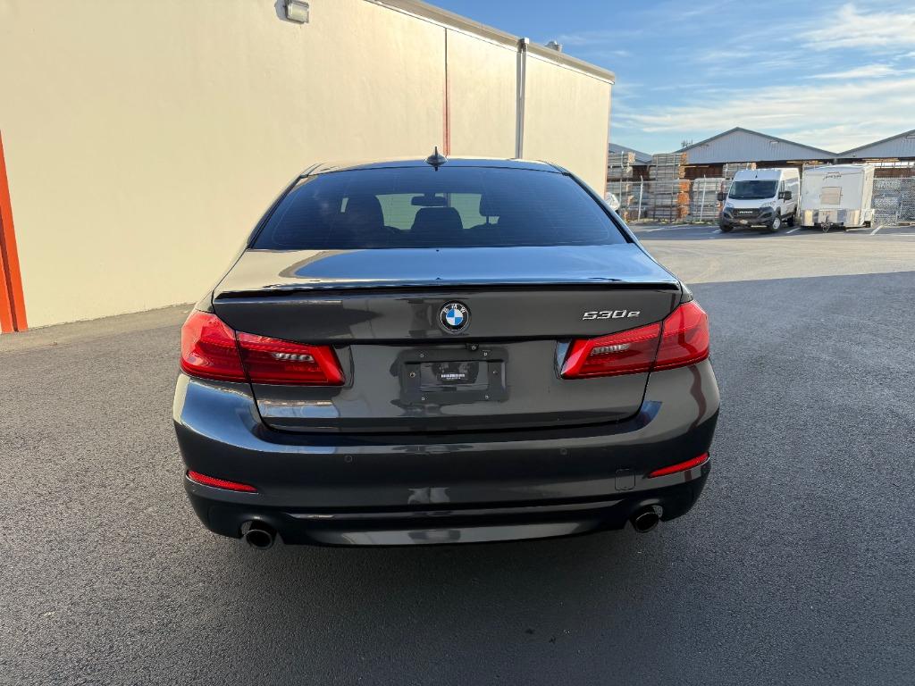 2018 BMW 5 Series 530e - Photo 6