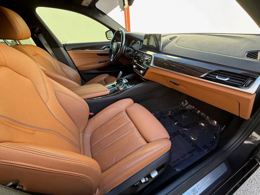 2018 BMW 5 Series 530e - Photo 14