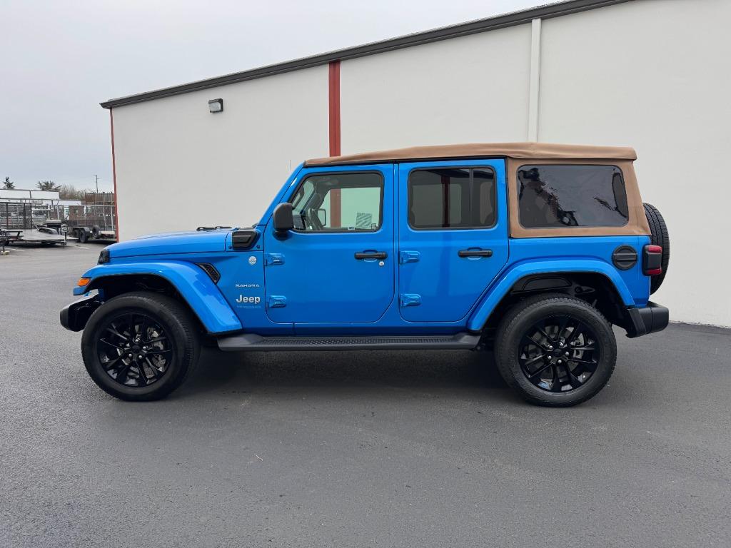 2022 Jeep Wrangler Unlimited Sahara 4XE - Photo 8