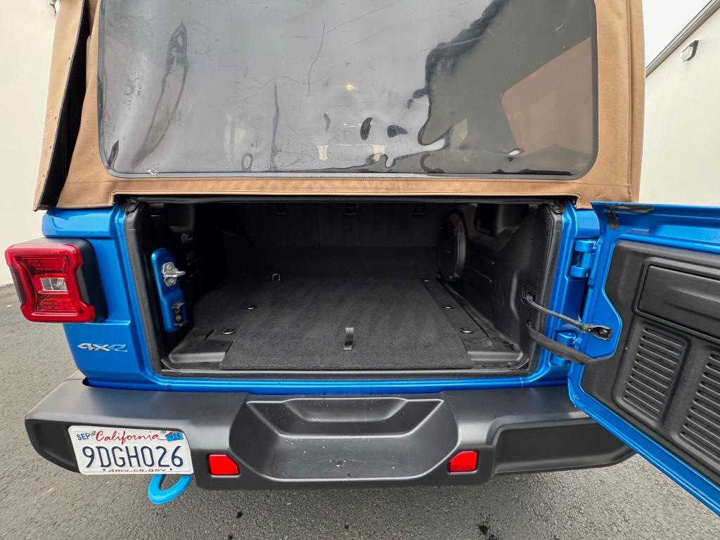 2022 Jeep Wrangler Unlimited Sahara 4XE - Photo 12