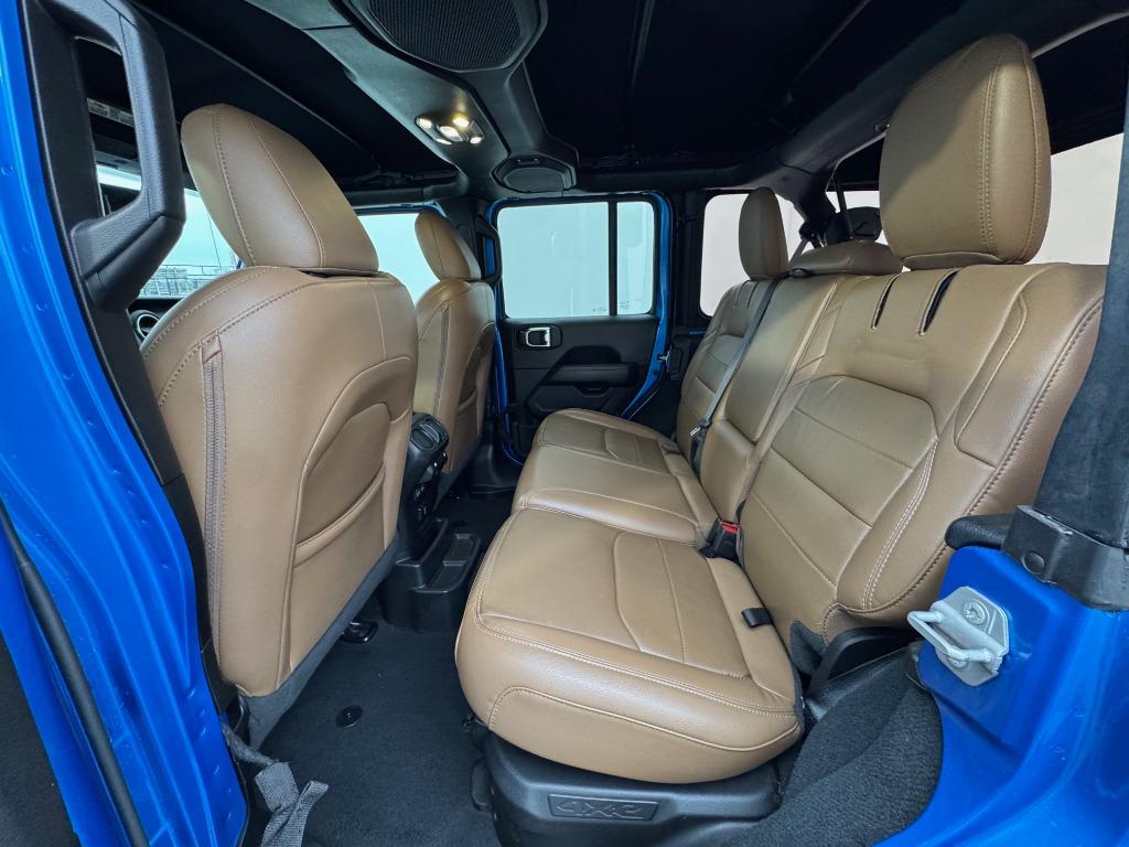 2022 Jeep Wrangler Unlimited Sahara 4XE - Photo 11