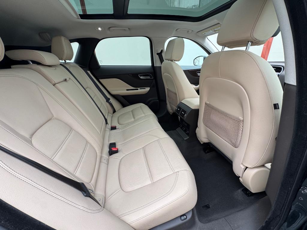 2018 Jaguar F-PACE Prestige - Photo 17