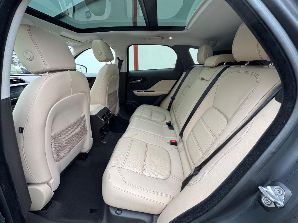 2018 Jaguar F-PACE Prestige - Photo 13