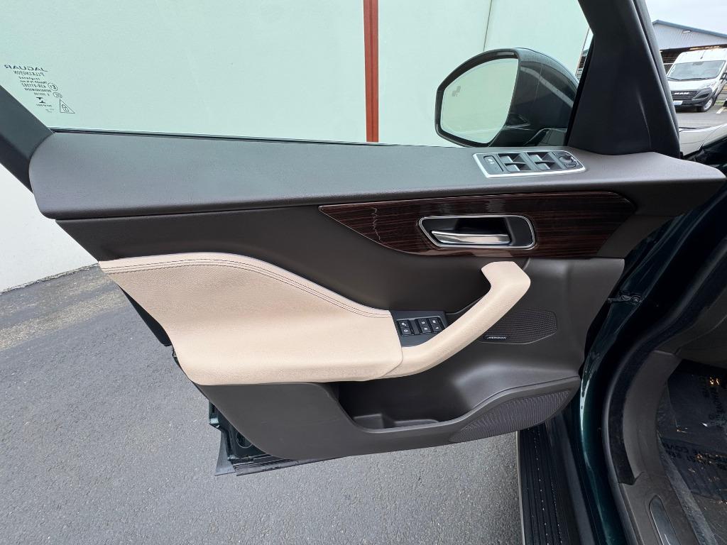 2018 Jaguar F-PACE Prestige - Photo 12
