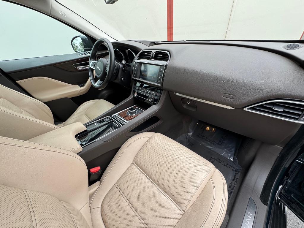 2018 Jaguar F-PACE Prestige - Photo 21